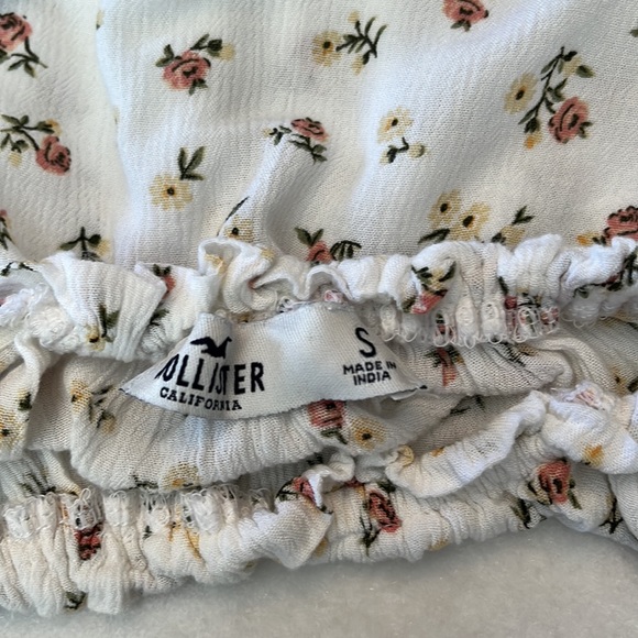 Hollister Floral Top Size S - Juniors - Picture 7 of 8